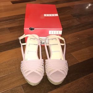 EUC Elle Size 9 1/2 Wedges